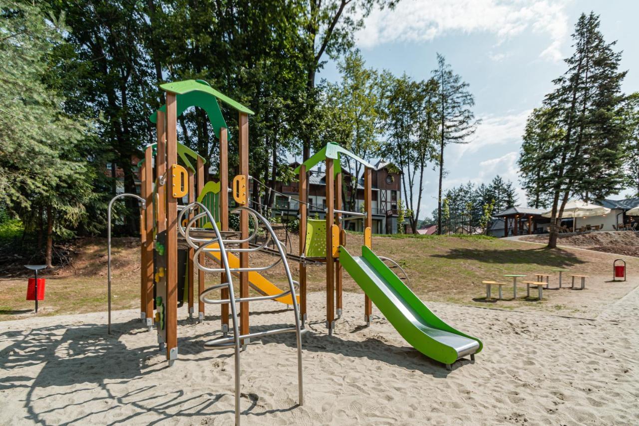 Szczawnica Park Resort & Spa Exterior photo Playground at the beach